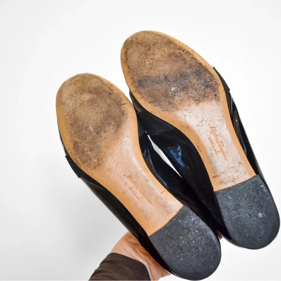 Salvatore Ferragamo Black Patent Leather Vara Bow Loafers with Gold Plaque - Picture 6 of 6